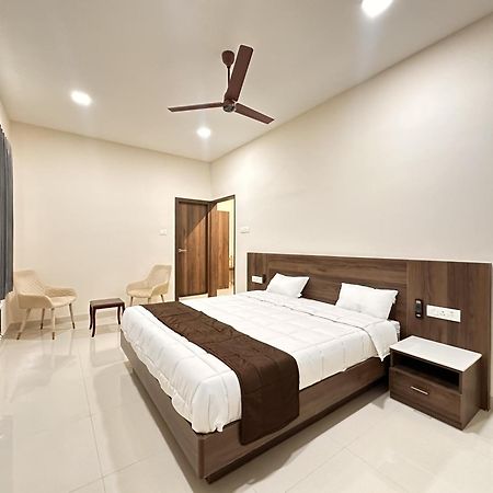 Tulip Homes Коимбаторе Екстериор снимка